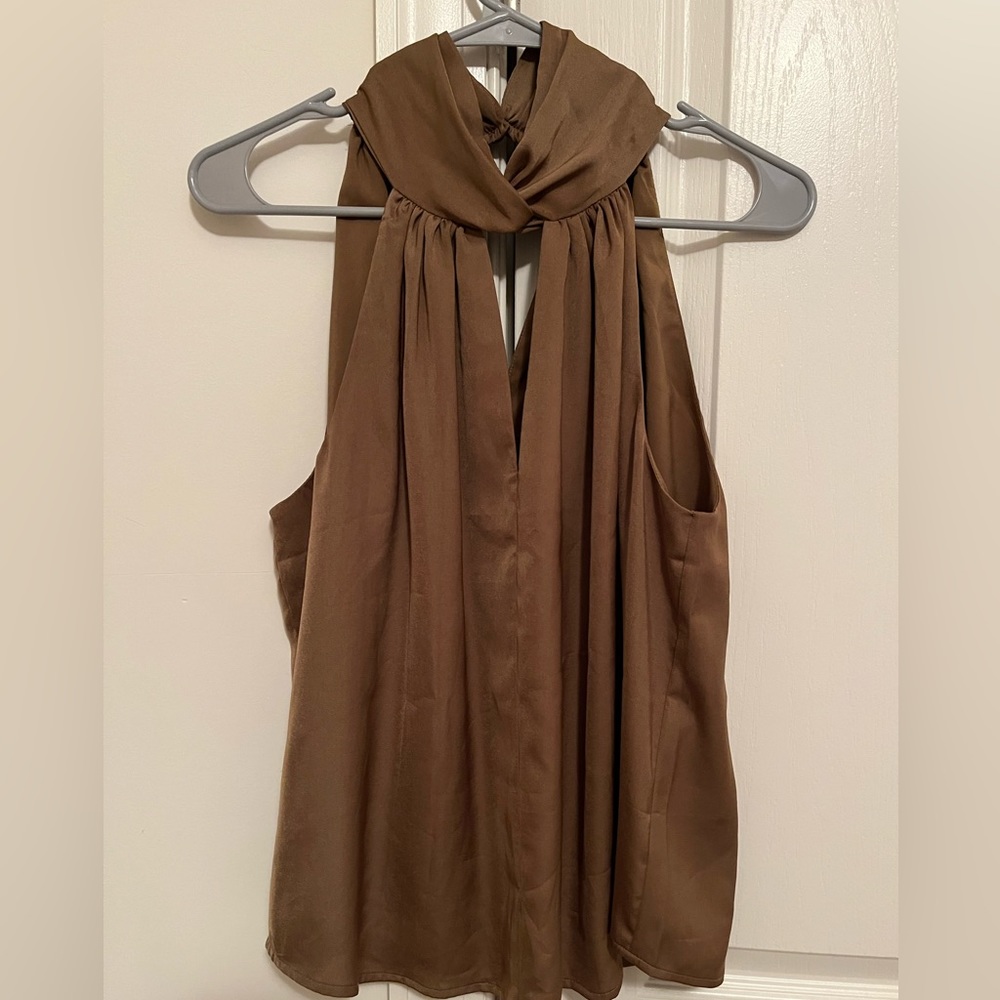 Sleeveless blouse